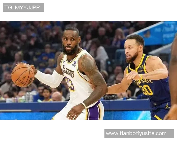 莫兰特谈接班詹姆斯与库里的想法更注重自我提升与成长 莫兰特谈接班詹姆斯与库里的想法更注重自我提升与成长